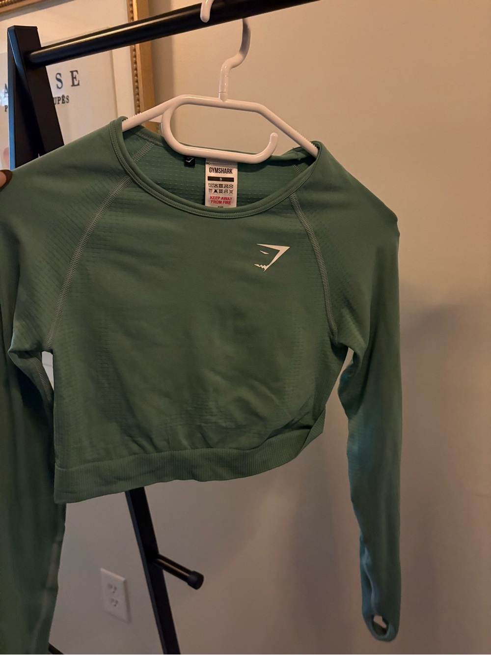 Gymshark Women’s Long-Sleeve Cropped Crew Top in Sage Green